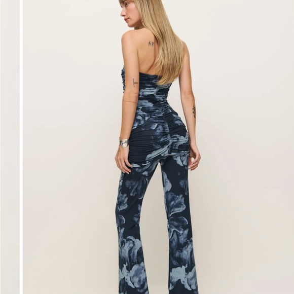 Reformation Blue 2 piece set - Picture 2 of 5